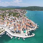 Apartments By The Sea Pirovac, Sibenik - 6447 Pirovac