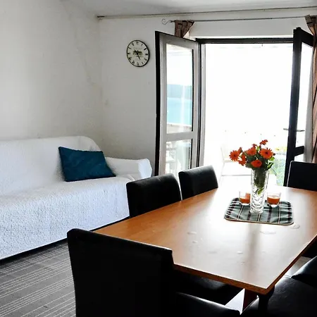 By The Sea Pirovac, Sibenik - 6447 *