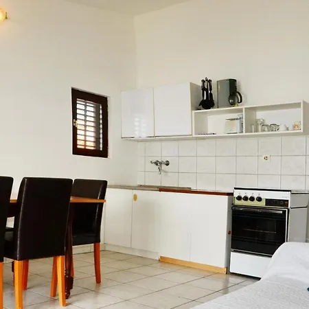 By The Sea Pirovac, Sibenik - 6447 Pirovac