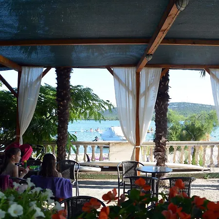 By The Sea Pirovac, Sibenik - 6447 * ピロヴァッツ