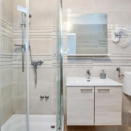 Appartement By The Sea Pirovac, Sibenik - 6447 *