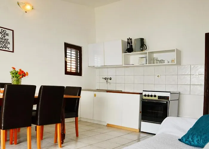 By The Sea Pirovac, Sibenik - 6447 ピロヴァッツ