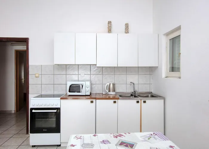 アパート By The Sea Pirovac, Sibenik - 6447 *