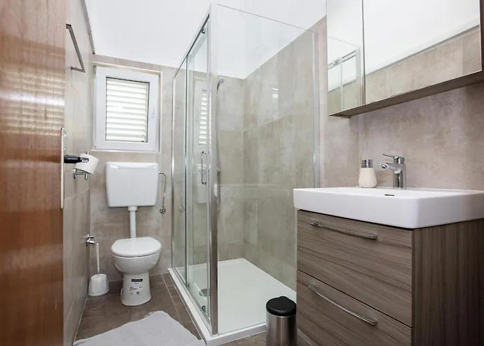 By The Sea Pirovac, Sibenik - 6447 アパート *