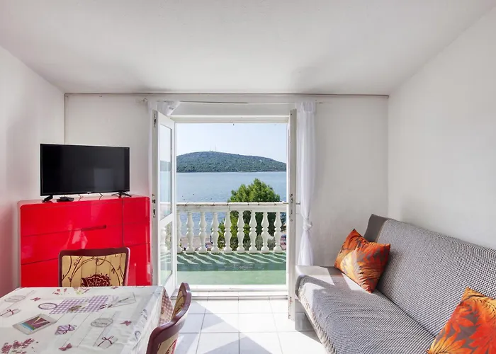 アパート By The Sea Pirovac, Sibenik - 6447